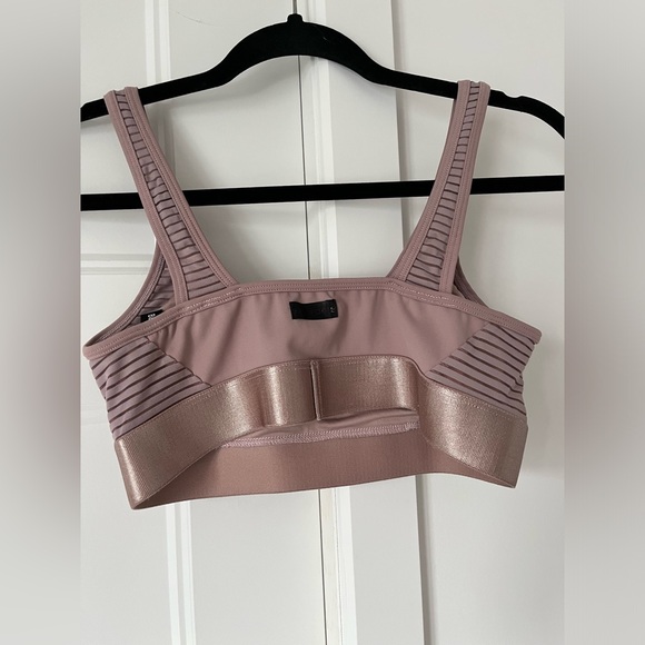 BELOFORTE & JED NORTH
PRE-OWNED | SET Bra & Capri Pants
NWOT Sparkly Leggings - Picture 11 of 13